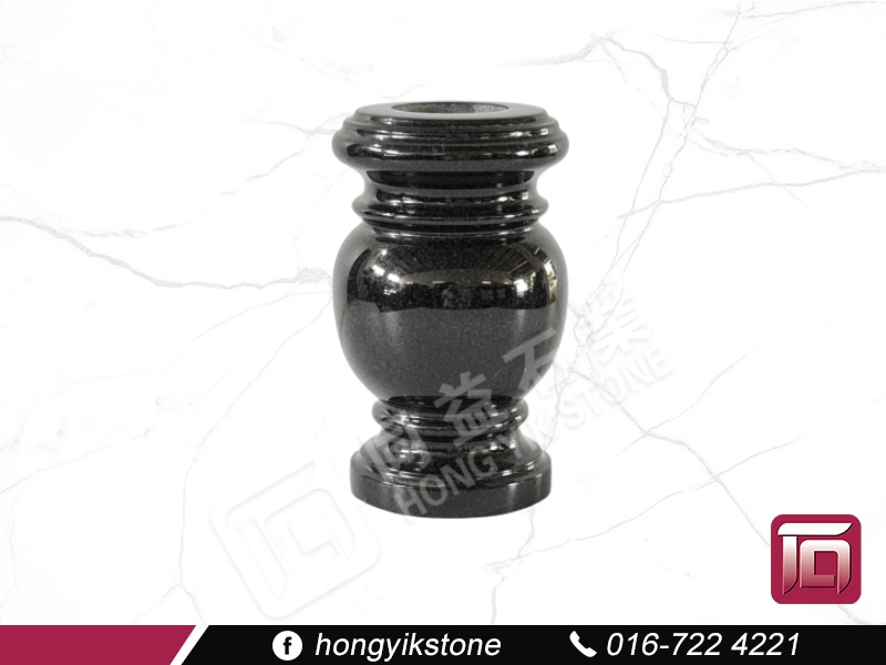 Vase (128mm R x 255mm H)